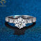 ダイヤモンドが付いている925の銀製の結婚指輪個人化される